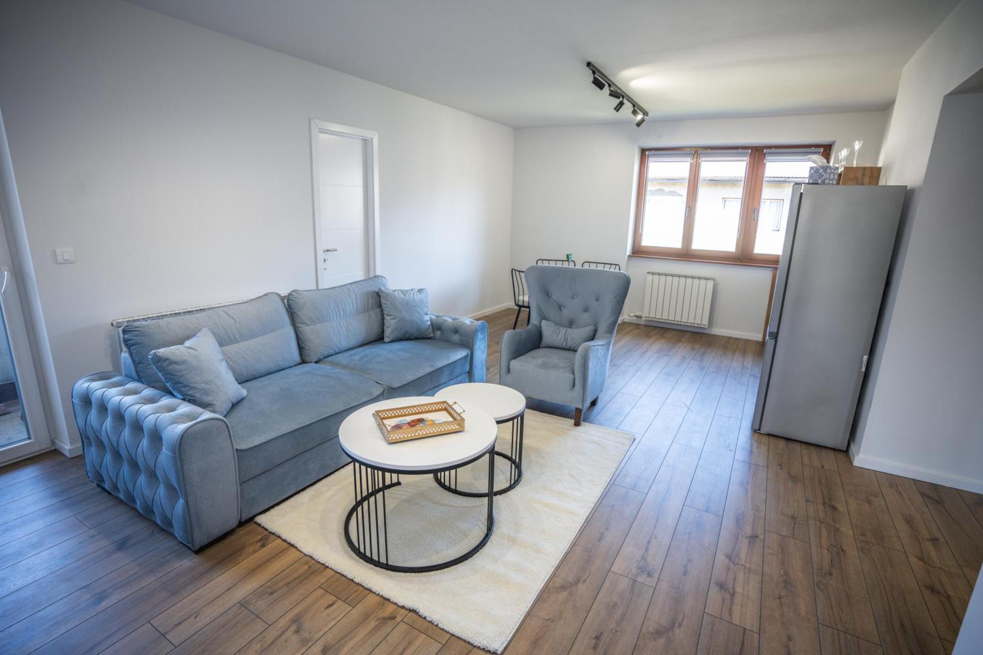 E&A Apartman Ajla I Amir Tuzla Esterno foto