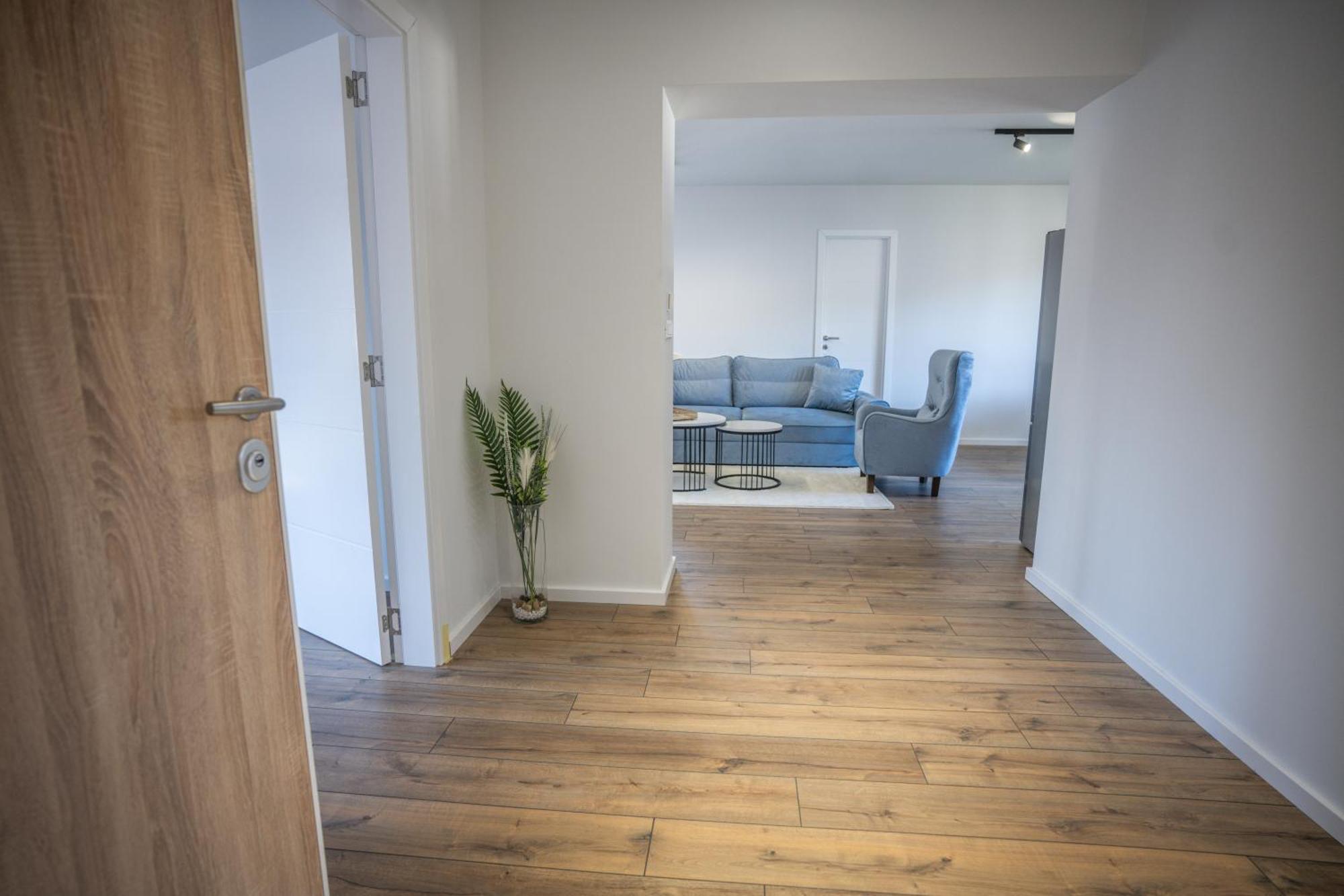E&A Apartman Ajla I Amir Tuzla Esterno foto