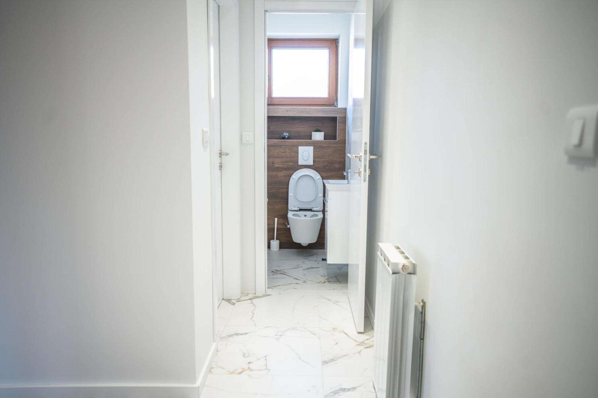 E&A Apartman Ajla I Amir Tuzla Esterno foto